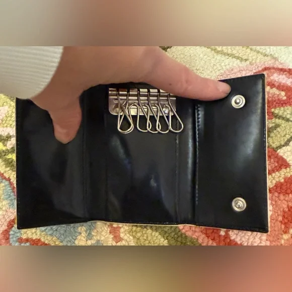 PRADA Unisex Tessuto White Nylon Six-Key Holder With Black Patent Interior - Picture 8 of 16